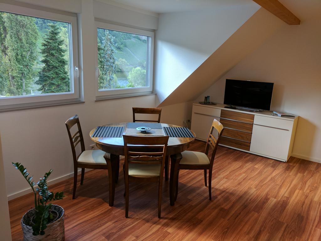 Ferienwohnung "Zum Klosterruinenblick" Kröv Exterior foto